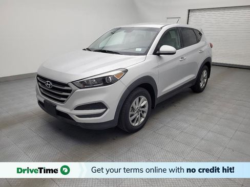 Used 2018 Hyundai Tucson SE image 1