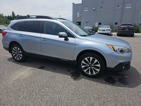 Used 2016 Subaru Outback 3.6R Limited AWD/4WD image 3