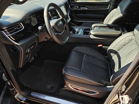 New 2026 Jeep Grand Wagoneer Summit AWD/4WD image 16