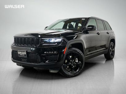 Used 2025 Jeep Grand Cherokee Limited w/ Black Appearance Package