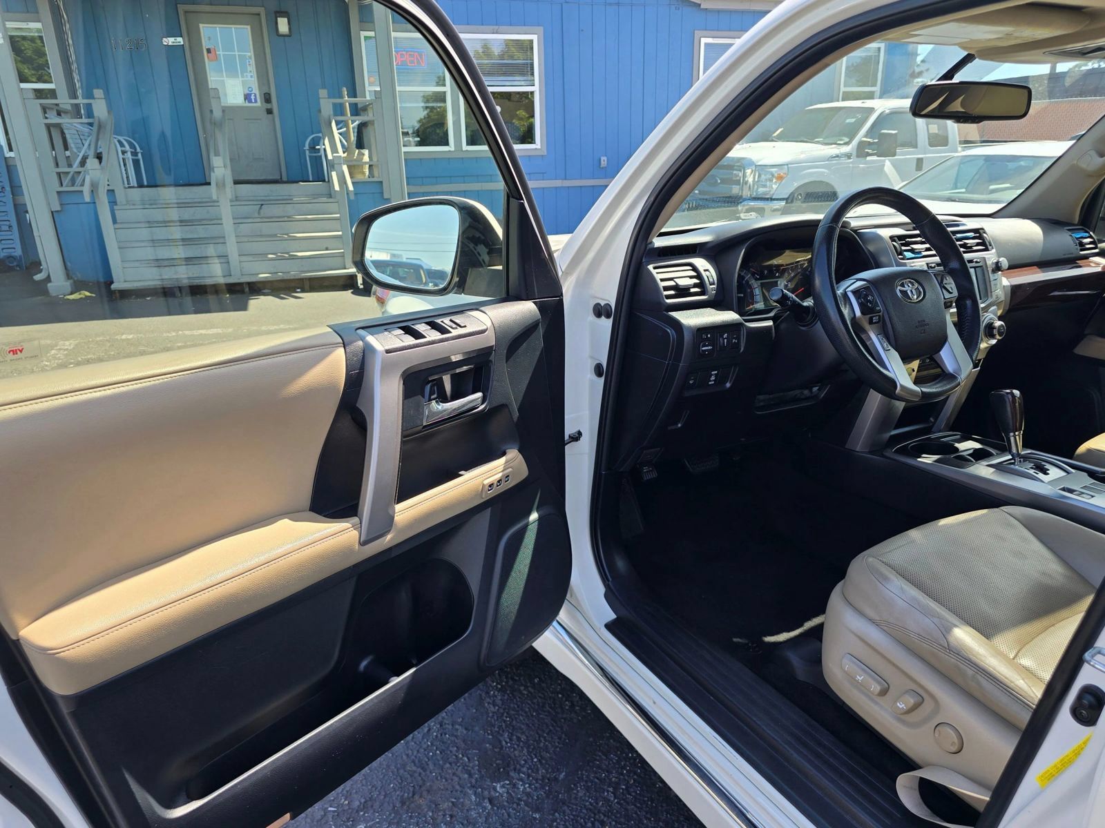 Used 2015 Toyota 4Runner Limited RWD image 18