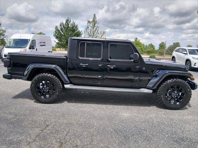 Certified 2025 Jeep Gladiator Sport AWD/4WD image 2