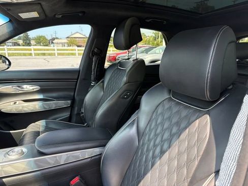 Used 2022 Genesis GV70 3.5T Sport w/ Sport Advanced Package AWD/4WD image 15