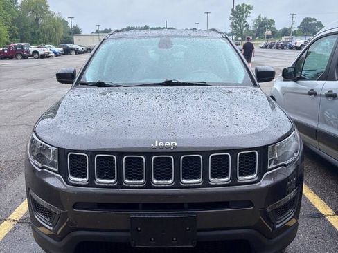 Used 2018 Jeep Compass Sport AWD/4WD image 3