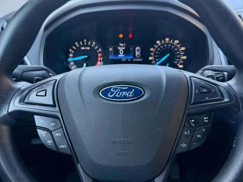 Used 2017 Ford Edge SE w/ Cargo Accessory Package AWD/4WD image 8