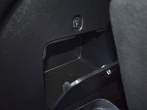 Used 2020 Ford Explorer XLT w/ Comfort Package image 40