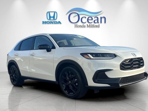 Used 2023 Honda HR-V Sport image 1