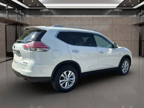 Used 2015 Nissan Rogue SV w/ SV Premium Package image 5