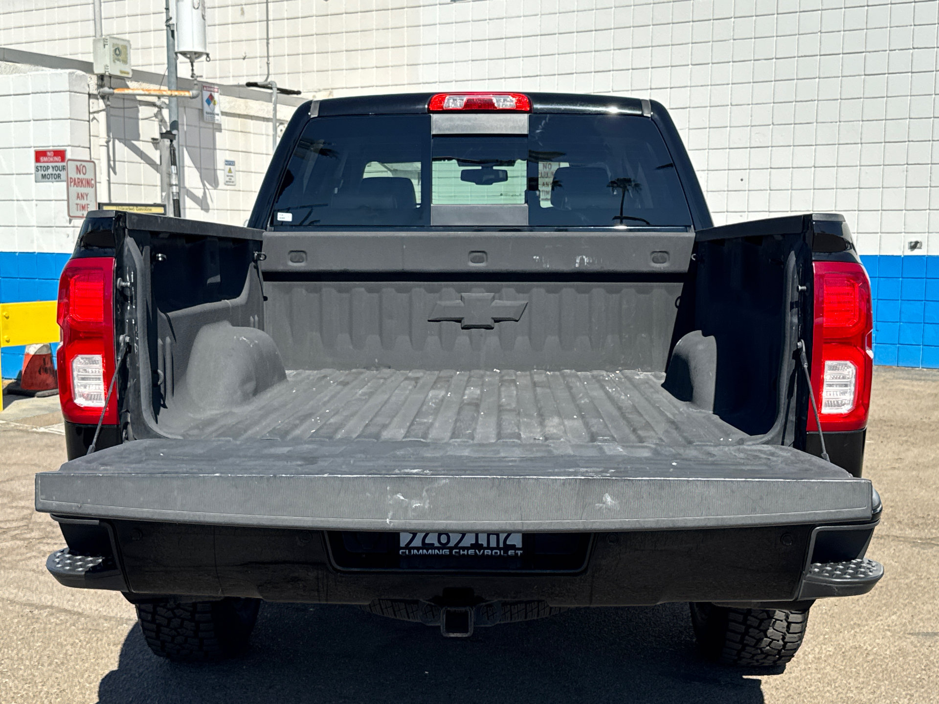 Certified 2018 Chevrolet Silverado 1500 LTZ Z71 w/ LTZ Plus Package AWD/4WD image 11