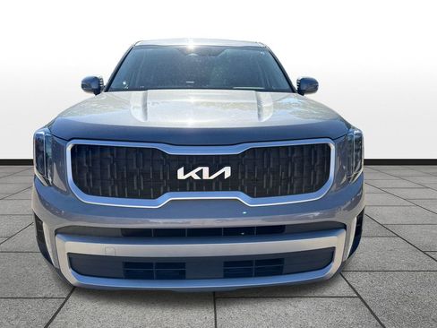 Used 2023 Kia Telluride LX FWD image 8