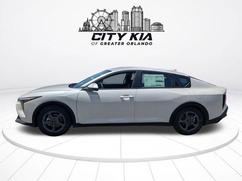 New 2026 Kia K4 FWD image 3