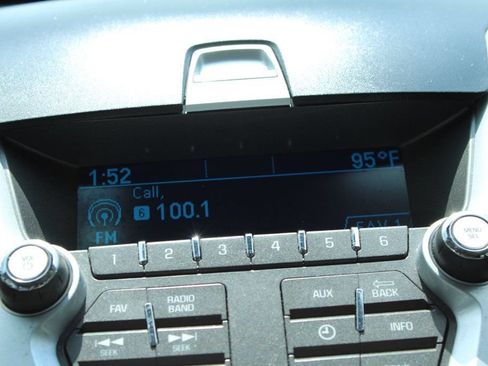 Used 2013 Chevrolet Equinox LS FWD image 17