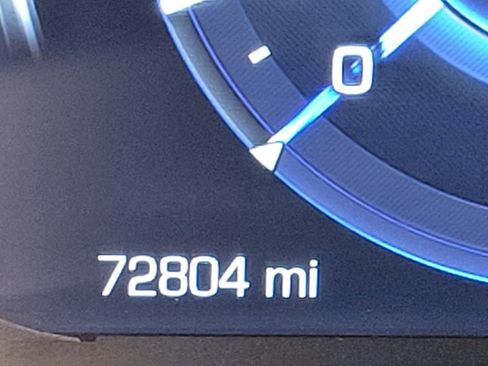 Used 2019 Cadillac Escalade Premium Luxury image 2