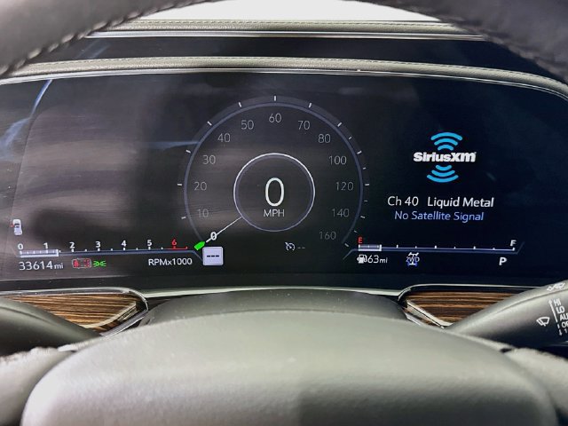 Used 2024 Cadillac Escalade Luxury AWD/4WD image 13
