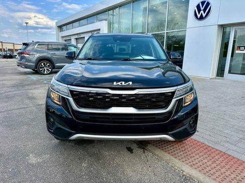 Used 2022 Kia Seltos S AWD/4WD image 2