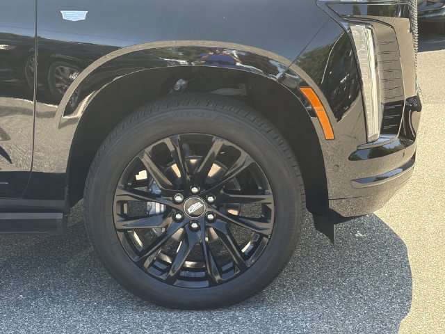 Used 2025 Cadillac Escalade Premium Luxury w/ LPO, Radiant Package AWD/4WD image 9