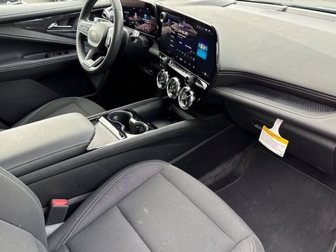 Used 2026 Chevrolet Blazer EV LT FWD image 19
