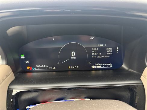 Used 2021 Lincoln Nautilus AWD w/ Equipment Group 101A image 16