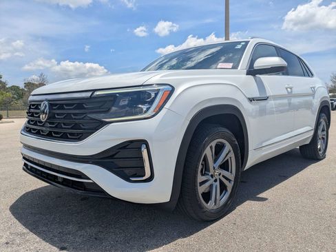 Used 2024 Volkswagen Atlas Cross Sport SEL R-Line AWD/4WD image 23