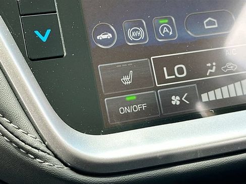 Used 2025 Subaru Outback Premium w/ Popular Package #1A AWD/4WD image 29