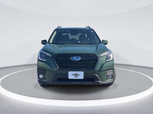 Used 2023 Subaru Forester Premium AWD/4WD image 2