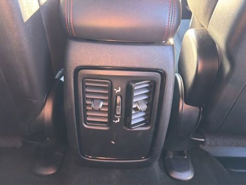 Used 2023 Dodge Durango GT image 32