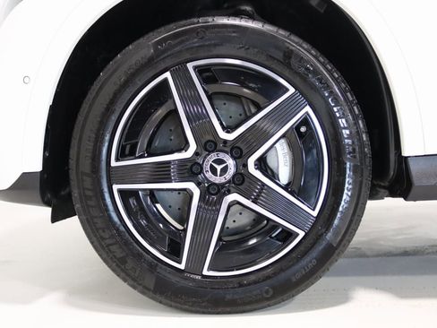 Used 2025 Mercedes-Benz GLC 300 4MATIC Coupe image 91