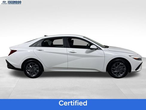 Certified 2025 Hyundai Elantra Hybrid FWD image 6