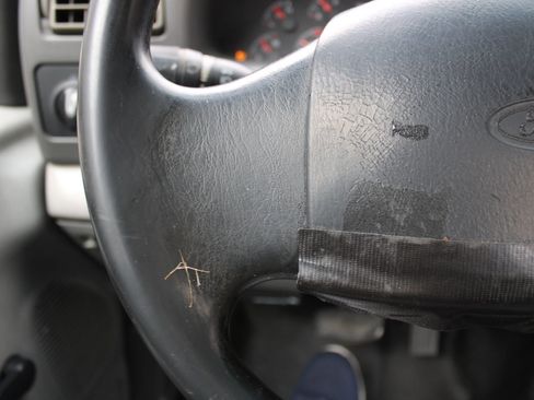 Used 1999 Ford F450 XLT image 8