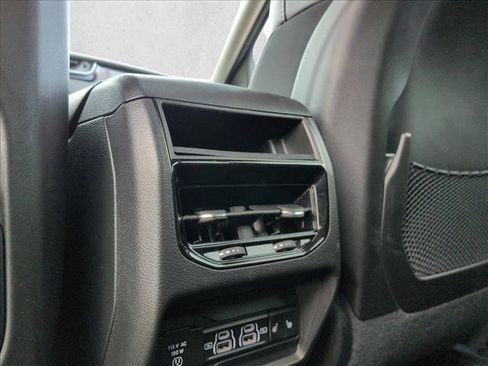 Used 2023 Jeep Grand Cherokee 4WD 4xe w/ Luxury Tech Group II image 18