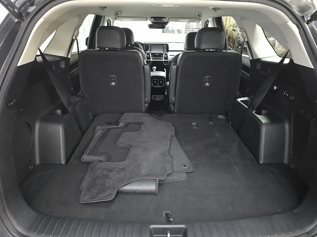 Used 2021 Kia Sorento EX AWD/4WD image 11