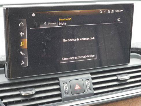 Used 2023 Audi Q5 2.0T Premium w/ Convenience Package image 7