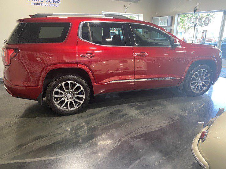 Used 2021 GMC Acadia Denali w/ Denali Ultimate Package AWD/4WD image 4