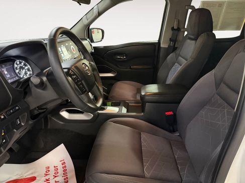 Used 2025 Nissan Frontier SV w/ SV Convenience Package image 13