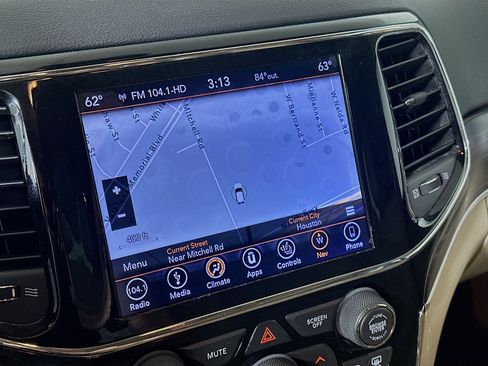 Used 2019 Jeep Grand Cherokee Limited RWD image 22