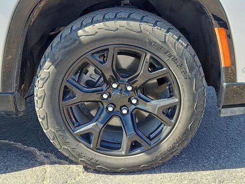 Used 2024 Jeep Wagoneer Series II image 8