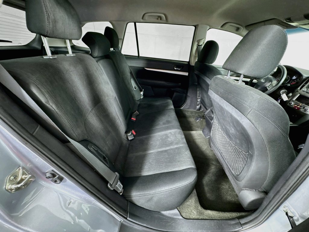 Used 2013 Subaru Outback 2.5i AWD/4WD image 29