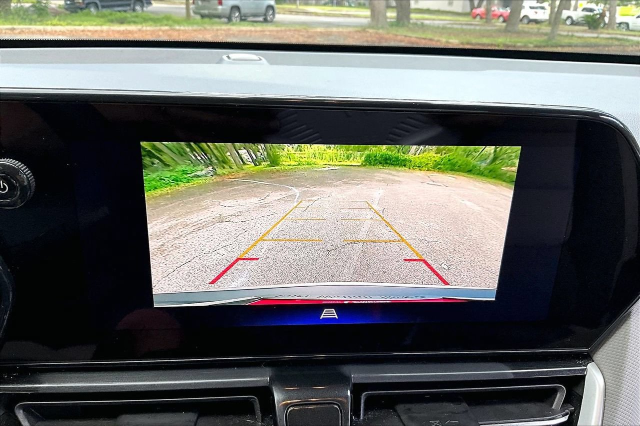 Used 2025 Chevrolet TrailBlazer LT w/ Convenience Package AWD/4WD image 13