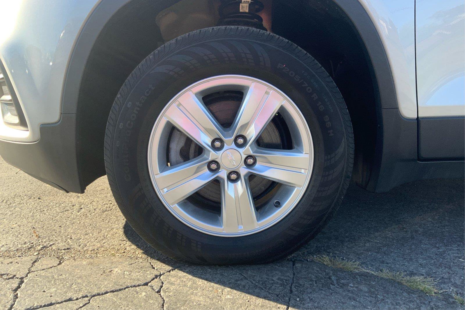 Used 2019 Chevrolet Trax LT w/ LT Convenience Package AWD/4WD image 30