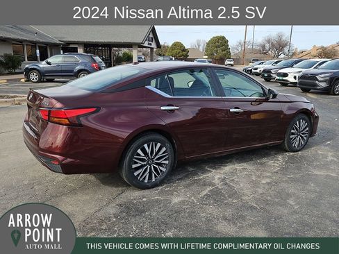Used 2024 Nissan Altima 2.5 SV image 12