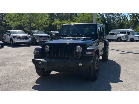 Used 2021 Jeep Wrangler Unlimited Sport AWD/4WD image 3