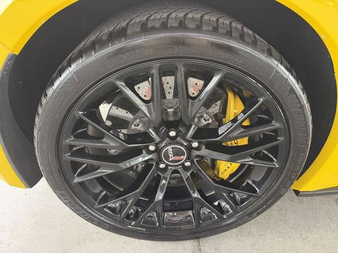 Used 2015 Chevrolet Corvette Z06 w/ Z07 Performance Package RWD image 47