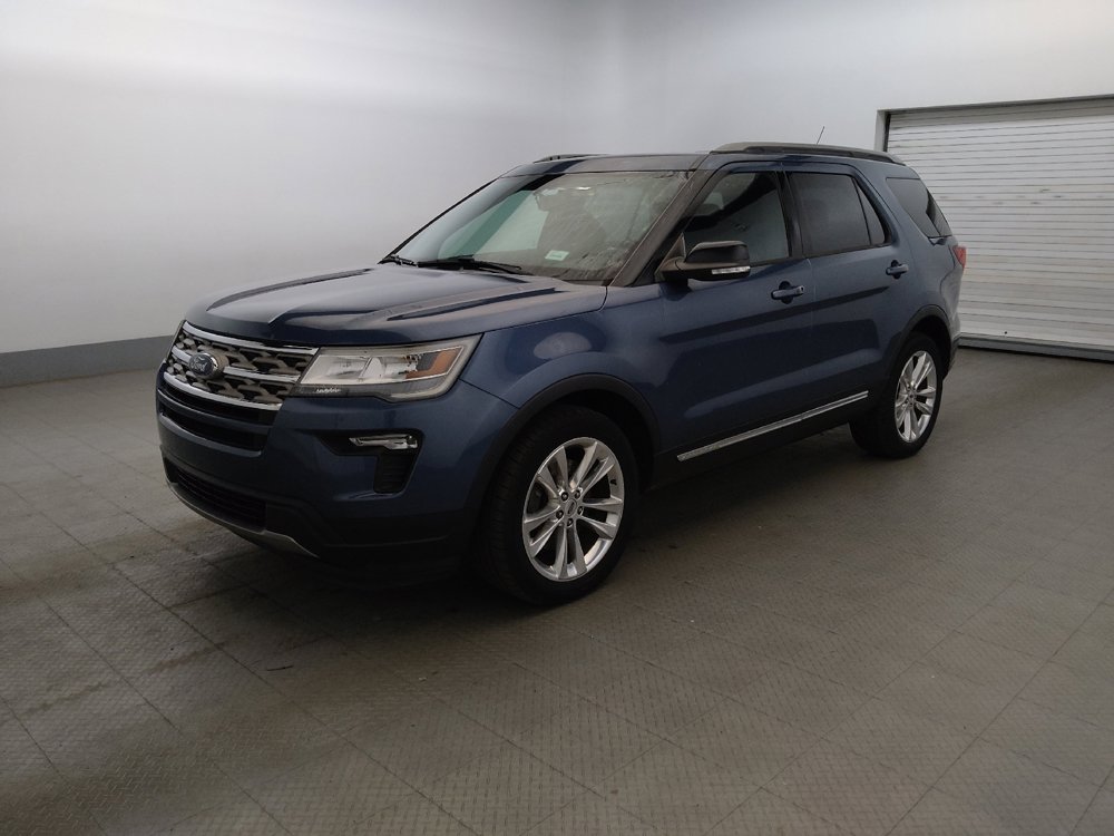 Used 2018 Ford Explorer XLT w/ Equipment Group 201A AWD/4WD image 2