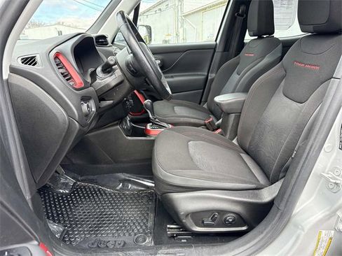 Used 2020 Jeep Renegade Trailhawk w/ UConnect 8.4 Nav Group image 23