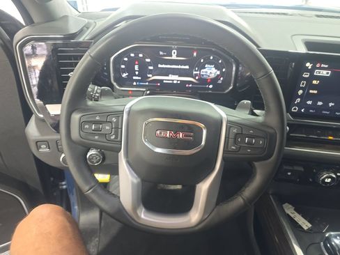 Used 2026 GMC Sierra 1500 Elevation AWD/4WD image 7