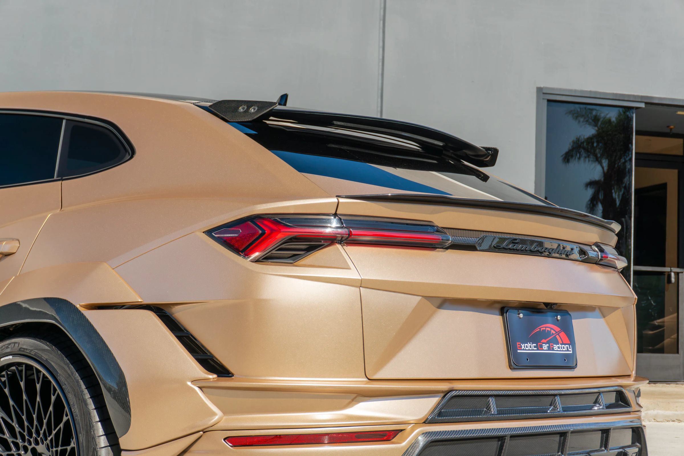 Used 2023 Lamborghini Urus Performante AWD/4WD image 47