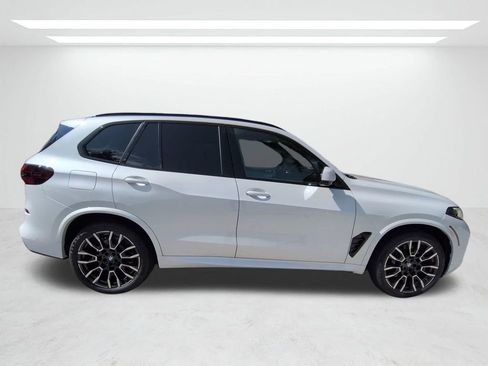 New 2026 BMW X5 xDrive40i w/ M Sport Package AWD/4WD image 3