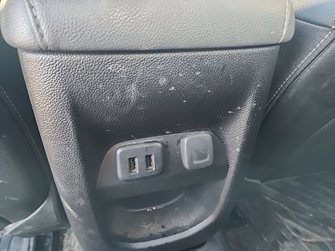 Used 2018 Chevrolet Colorado Z71 AWD/4WD image 30