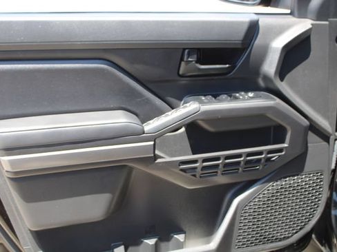 Used 2024 Toyota Tacoma SR5 AWD/4WD image 17