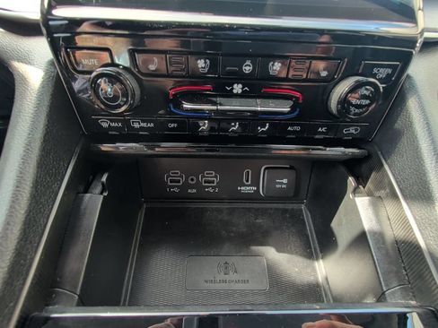 Used 2023 Jeep Grand Cherokee 30th Anniversary AWD/4WD image 23